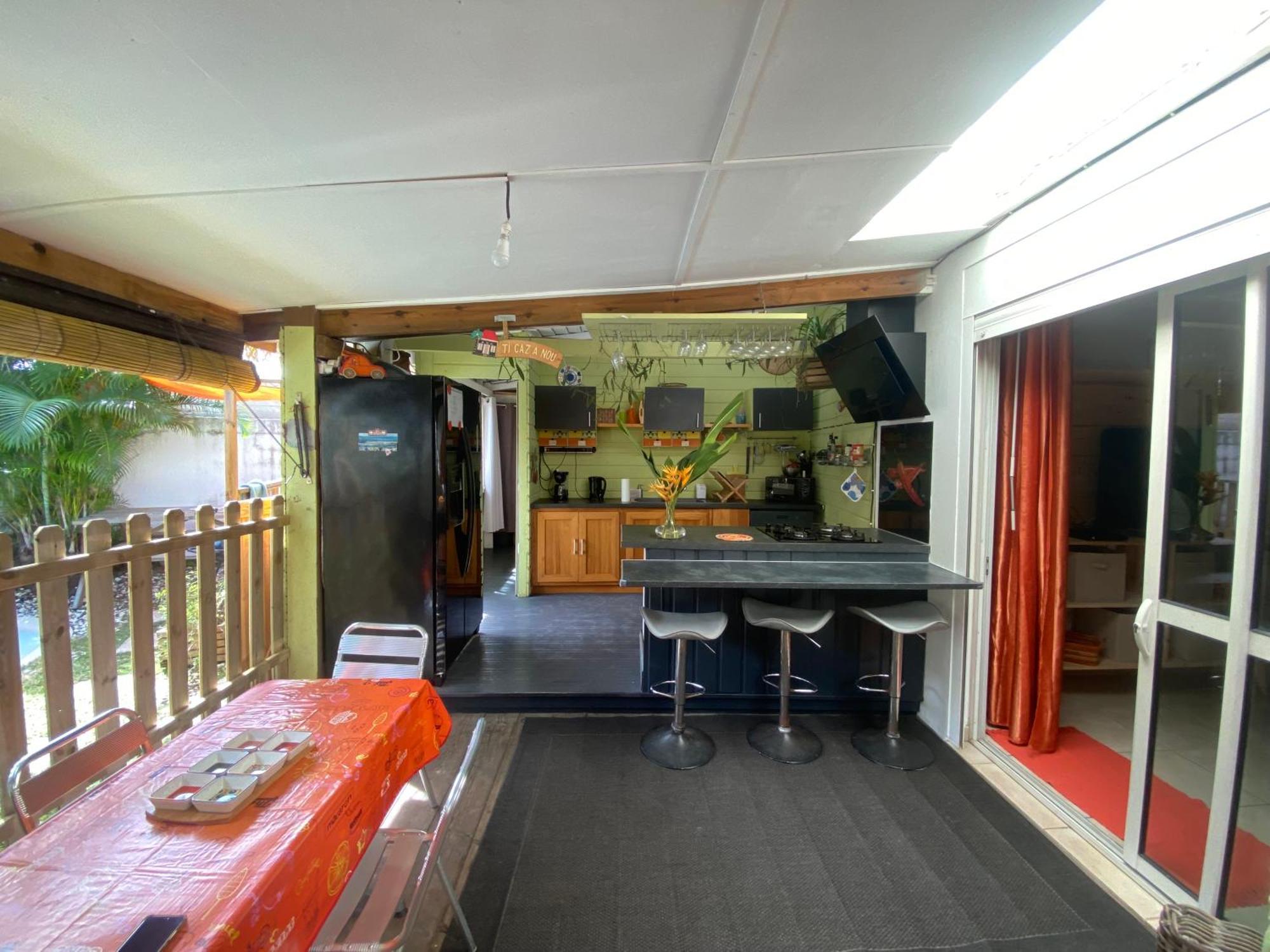 Le Nid D'Amour Avec Sa Piscine Et Jacuzzi Chauffes Saint-Joseph Bagian luar foto